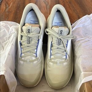 On Running Cloudsurfer Trail Waterproof Mens Running shoes NWT